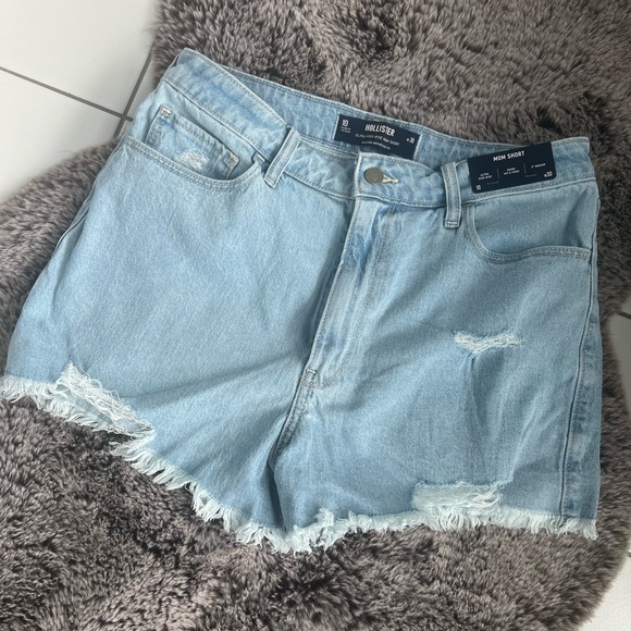 NWT🩵 Hollister Mom shorts - Picture 4 of 4